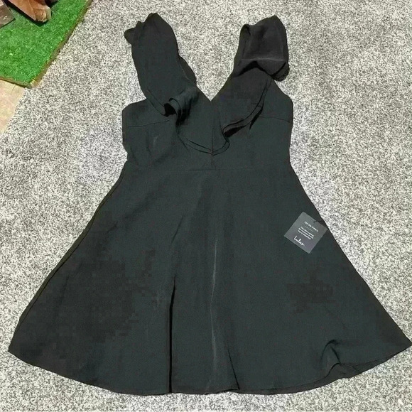 Lulus Divine Darling Black Ruffled Sleeve Skater Dress Large- NWT $69 Retail - Picture 4 of 13